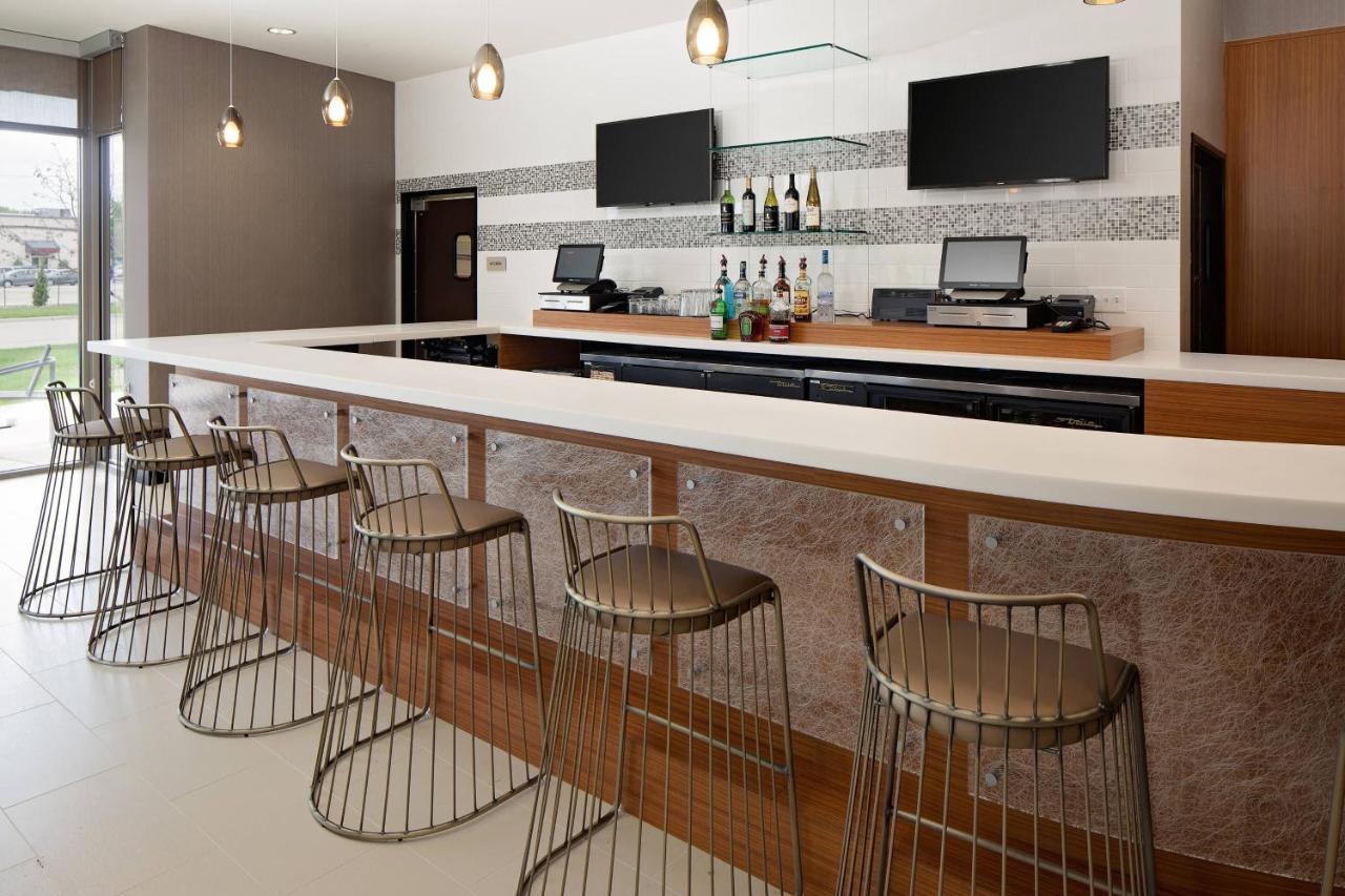 Springhill Suites By Marriott Green Bay Bagian luar foto