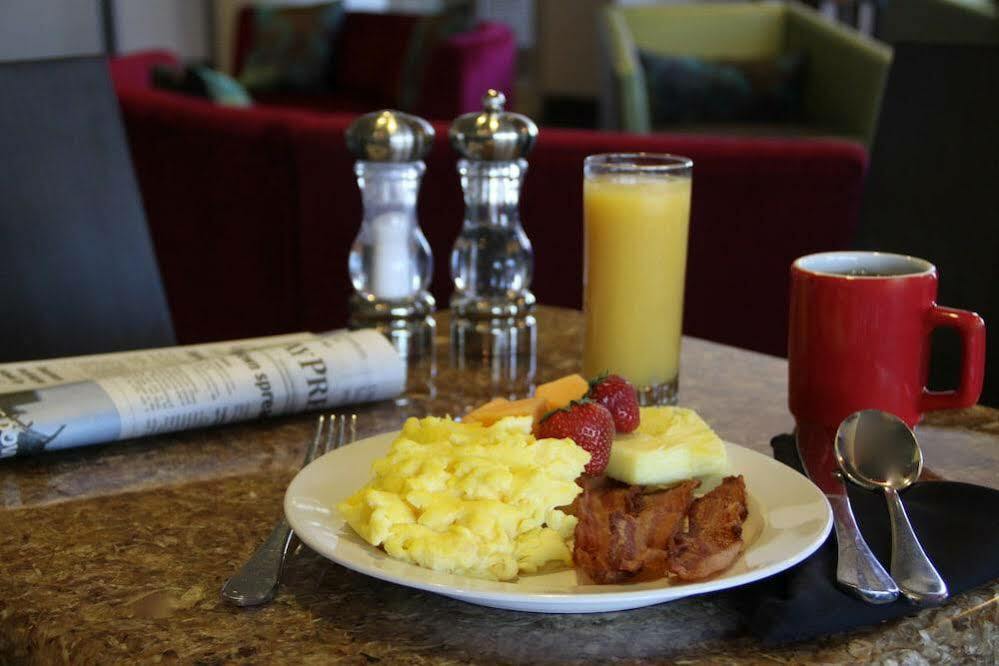 Springhill Suites By Marriott Green Bay Bagian luar foto